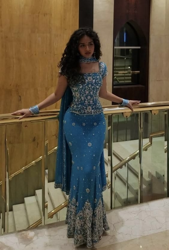 Desi Wedding Chic Inspired from 90s and Y2K Bollywood Fashion